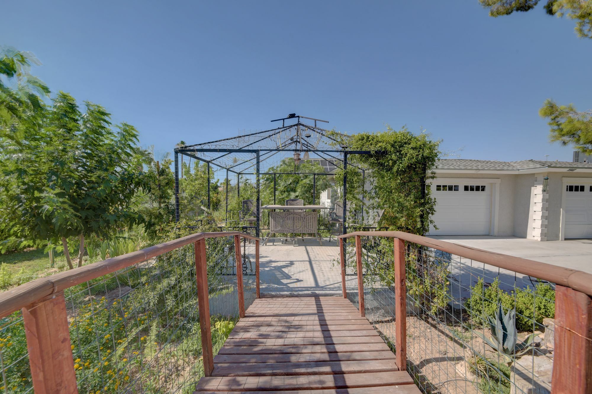 Sanctuary Pond And Pool Apartment Las Vegas Exterior photo